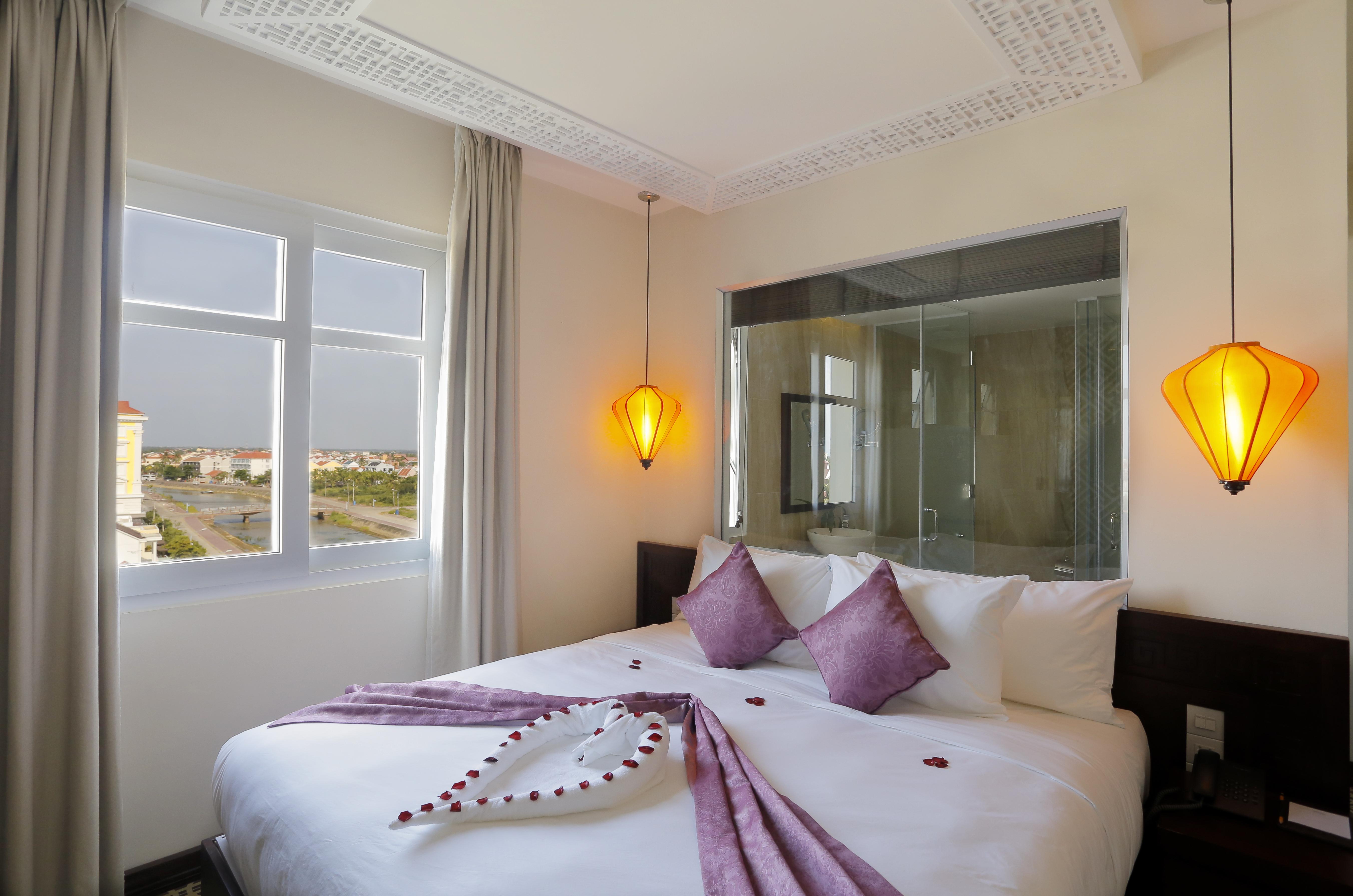 Royal Riverside Hoi An Hotel & Spa מראה חיצוני תמונה