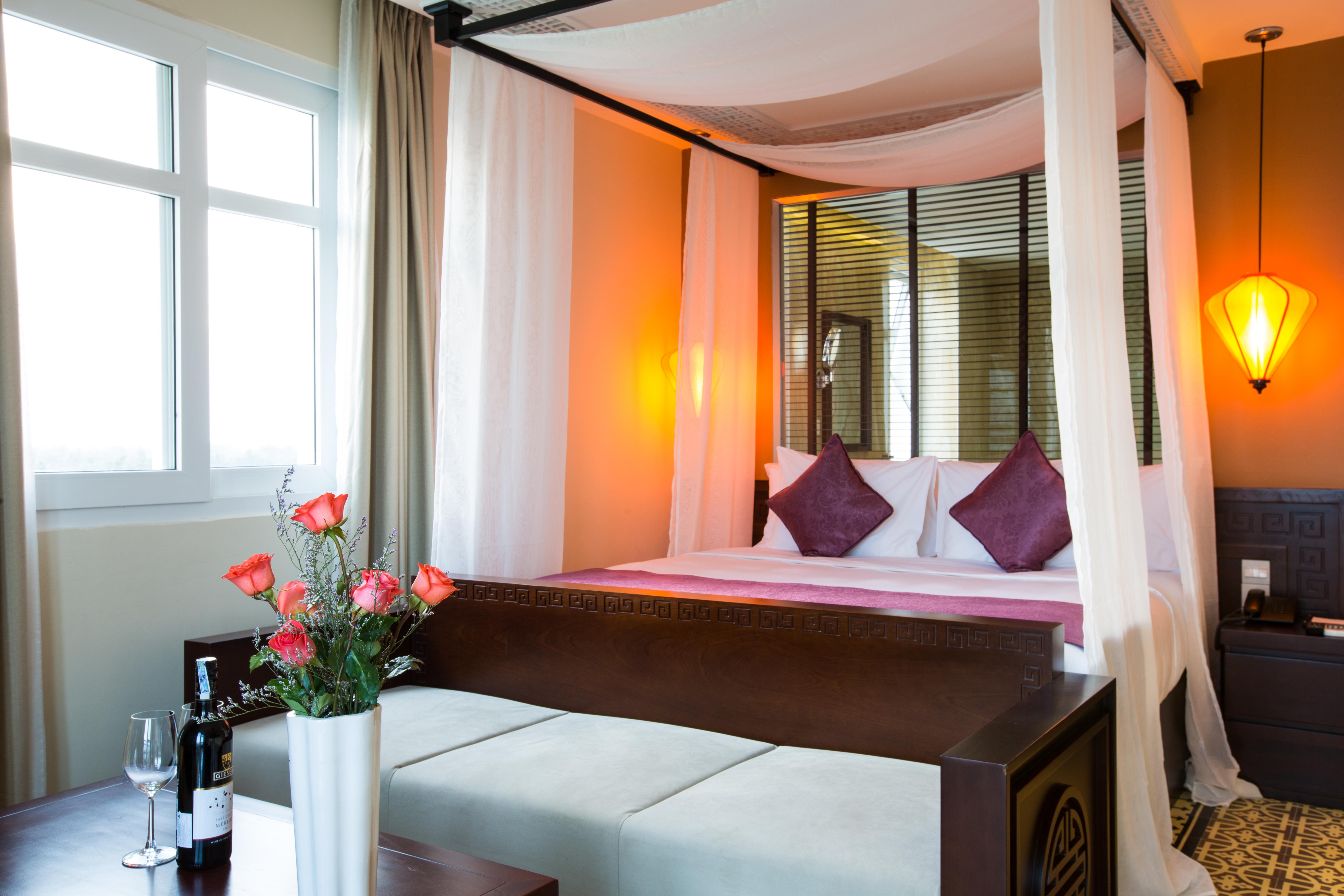 Royal Riverside Hoi An Hotel & Spa מראה חיצוני תמונה