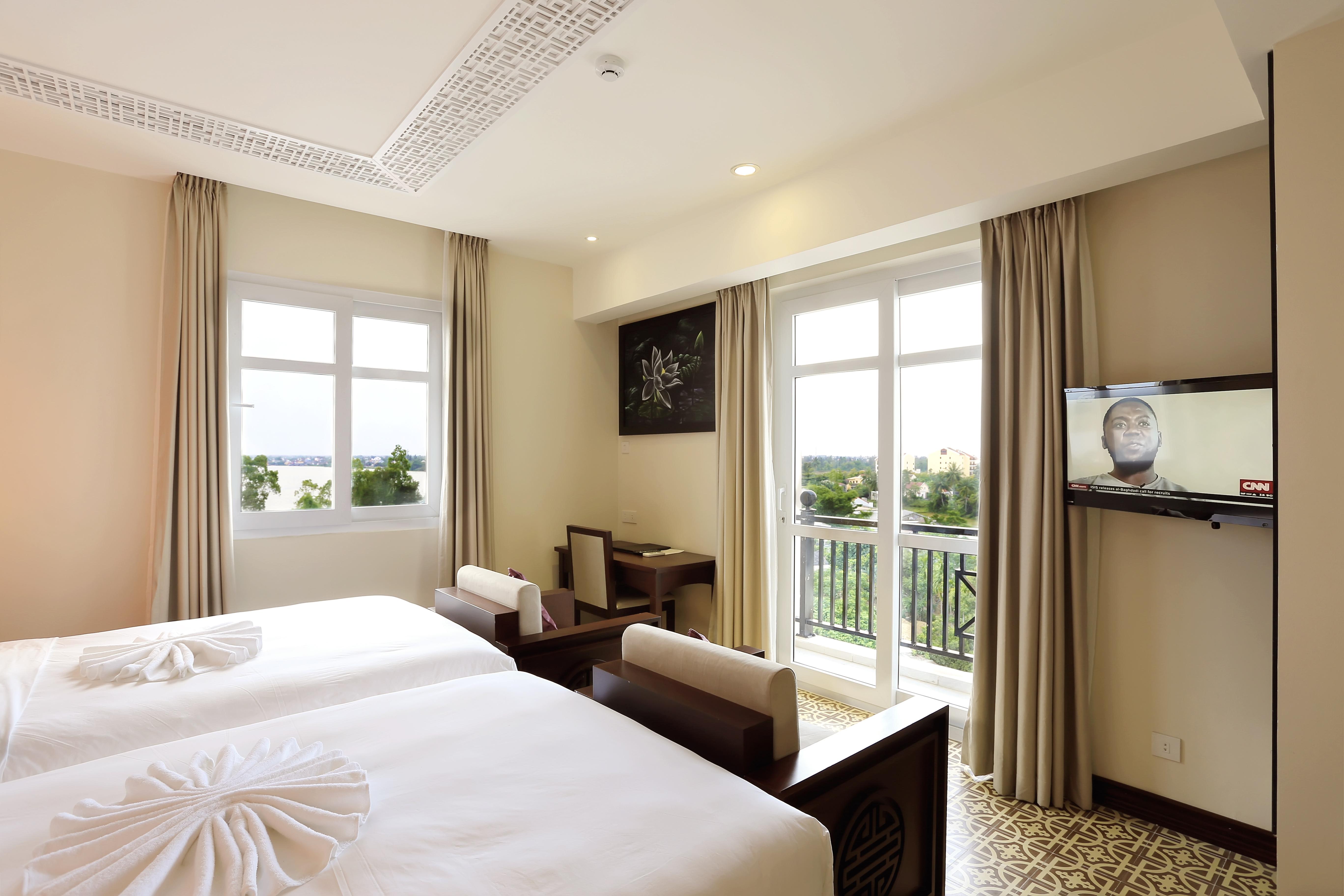Royal Riverside Hoi An Hotel & Spa מראה חיצוני תמונה