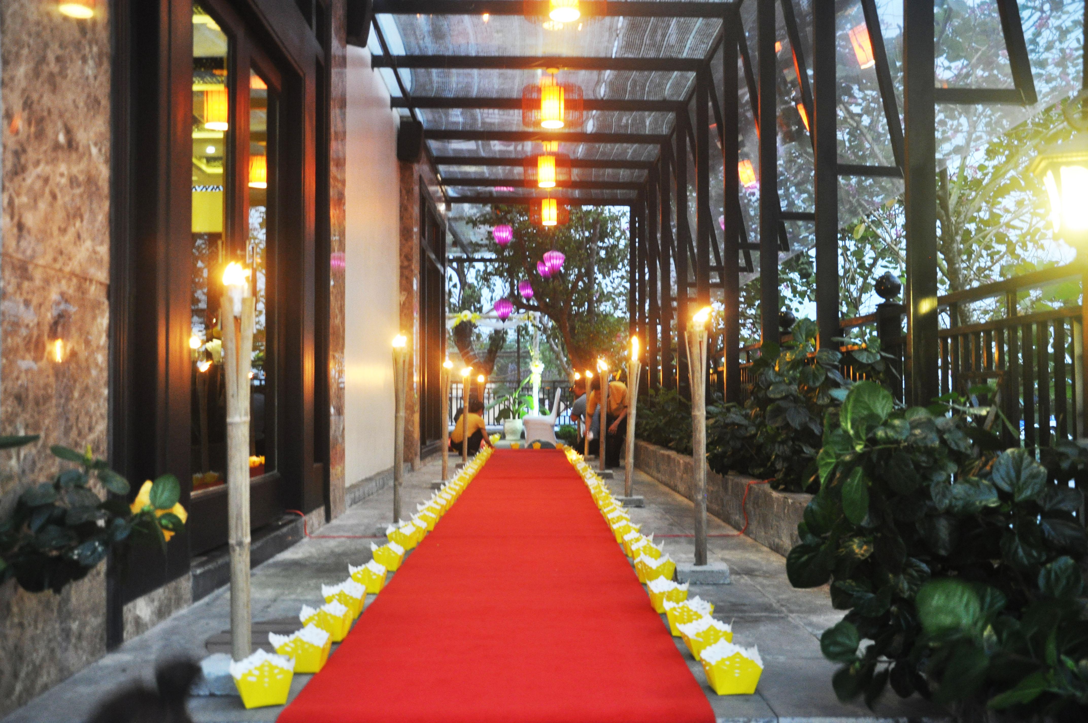 Royal Riverside Hoi An Hotel & Spa מראה חיצוני תמונה