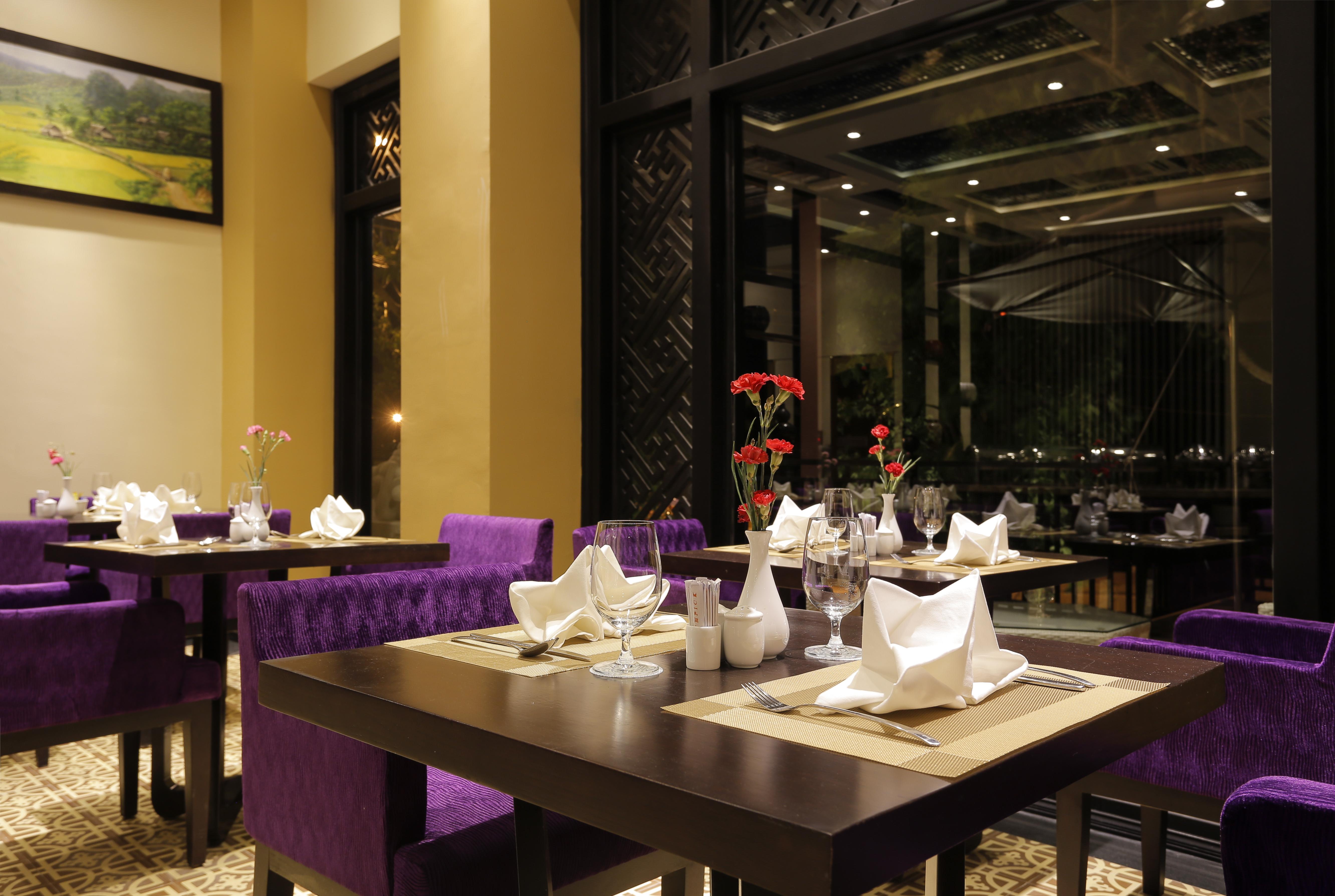 Royal Riverside Hoi An Hotel & Spa מראה חיצוני תמונה