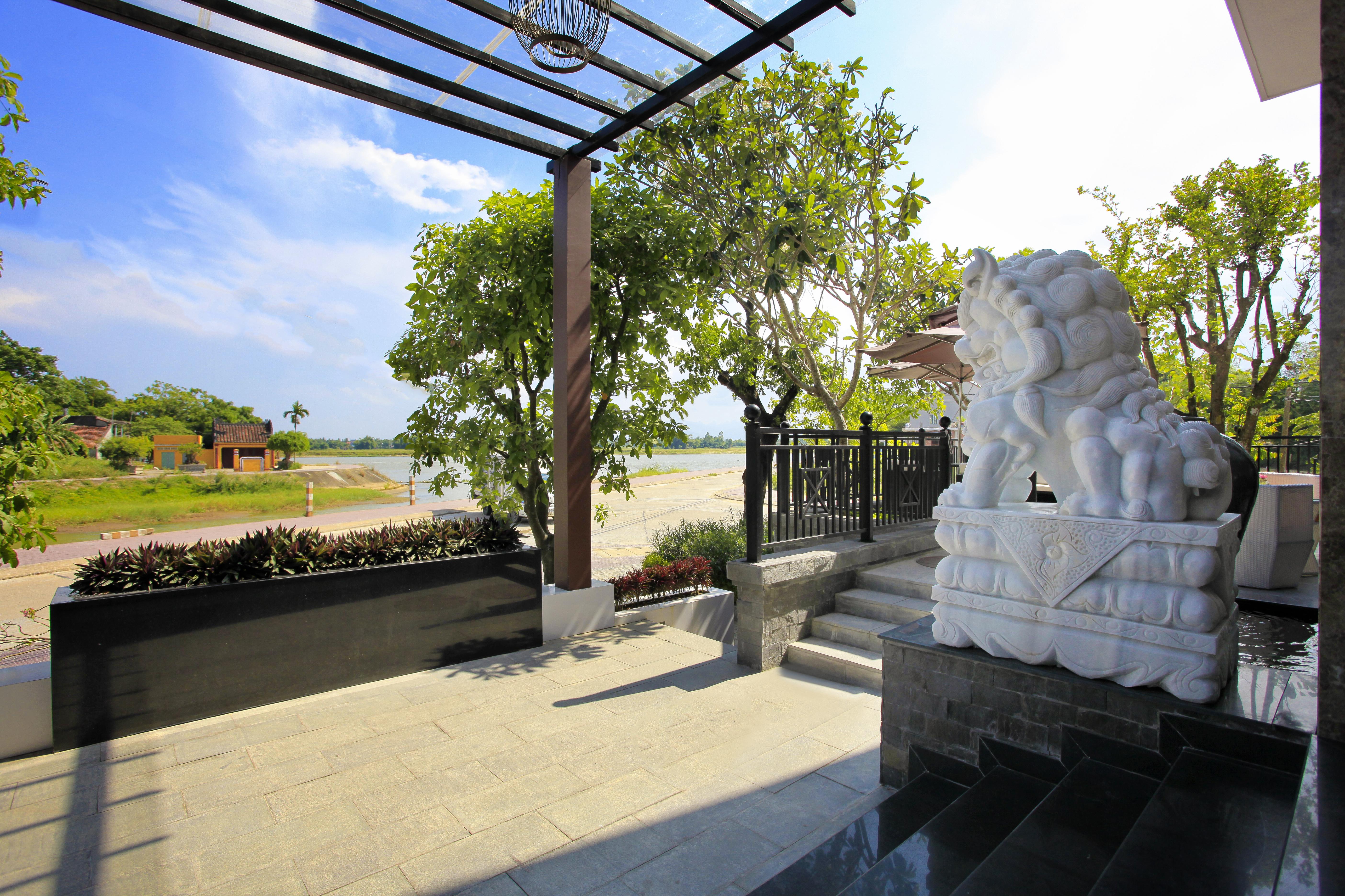 Royal Riverside Hoi An Hotel & Spa מראה חיצוני תמונה