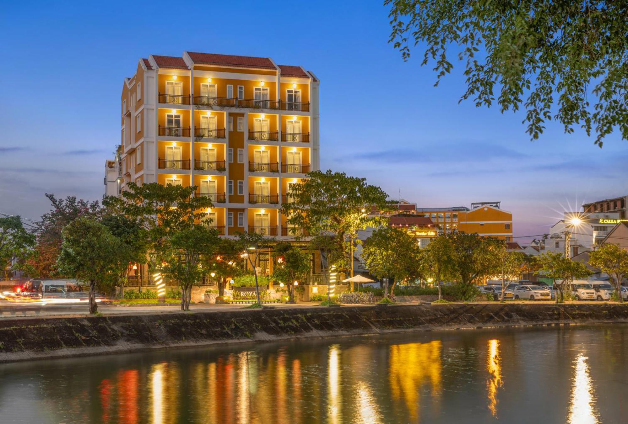 Royal Riverside Hoi An Hotel & Spa מראה חיצוני תמונה
