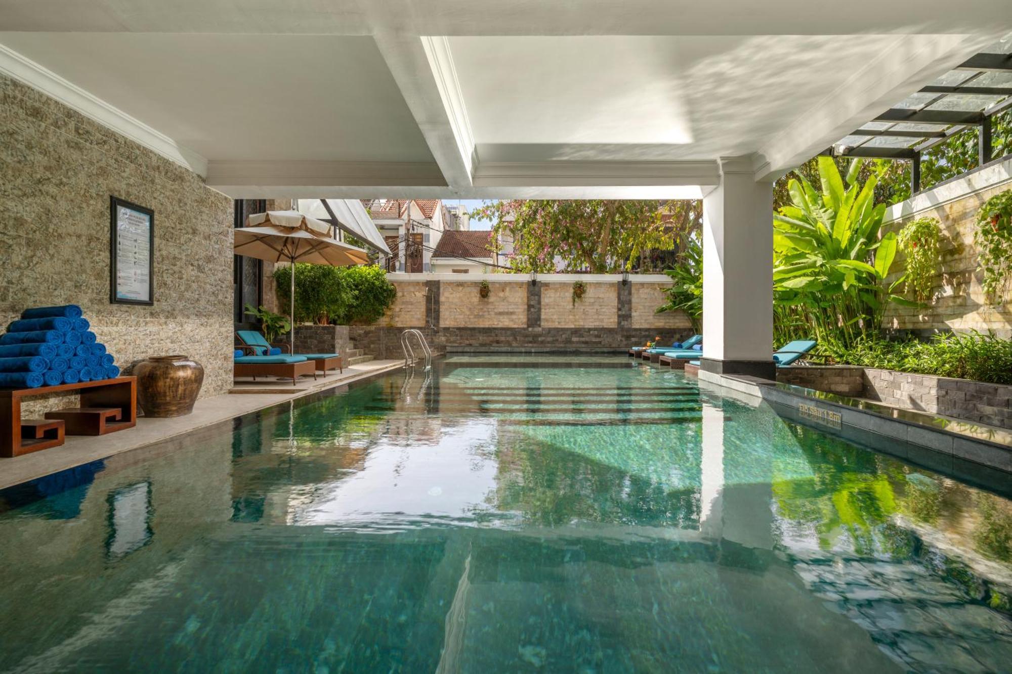 Royal Riverside Hoi An Hotel & Spa מראה חיצוני תמונה