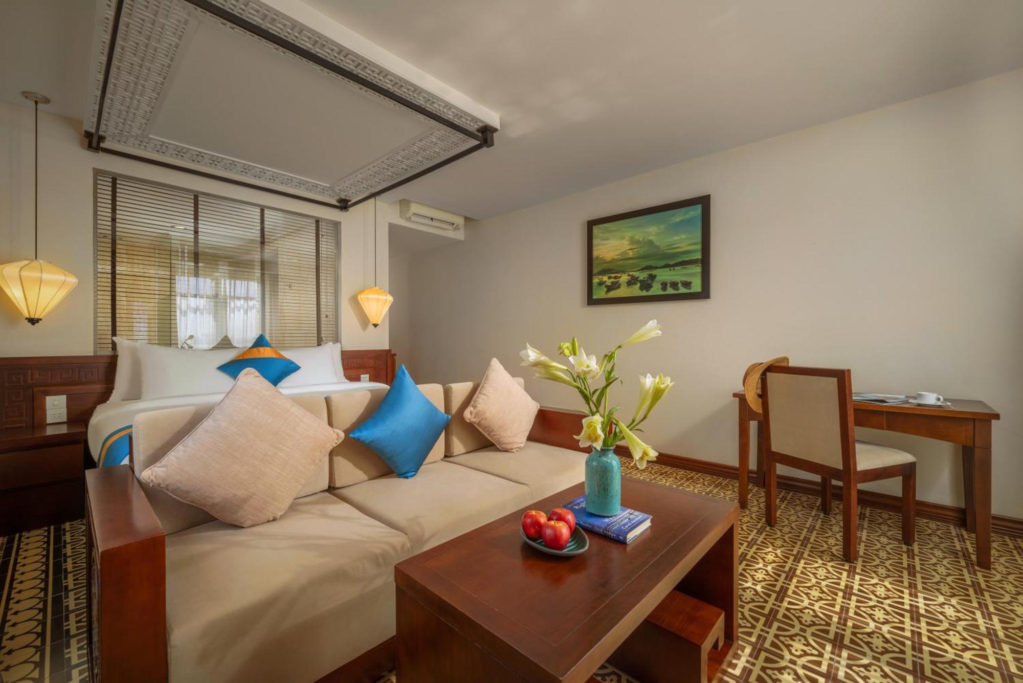Royal Riverside Hoi An Hotel & Spa מראה חיצוני תמונה