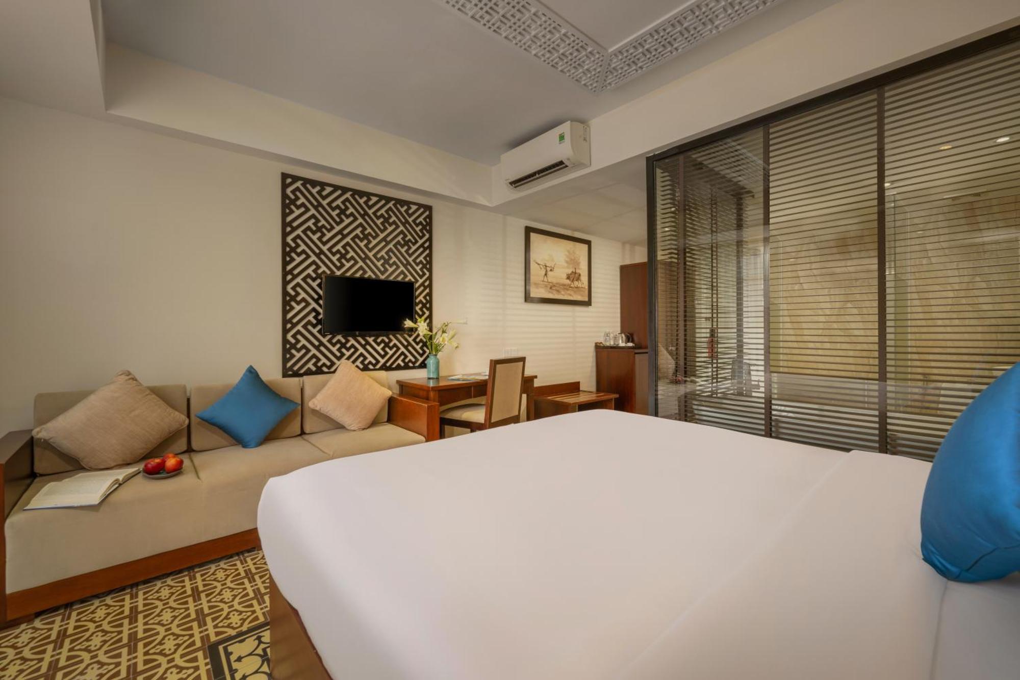 Royal Riverside Hoi An Hotel & Spa מראה חיצוני תמונה