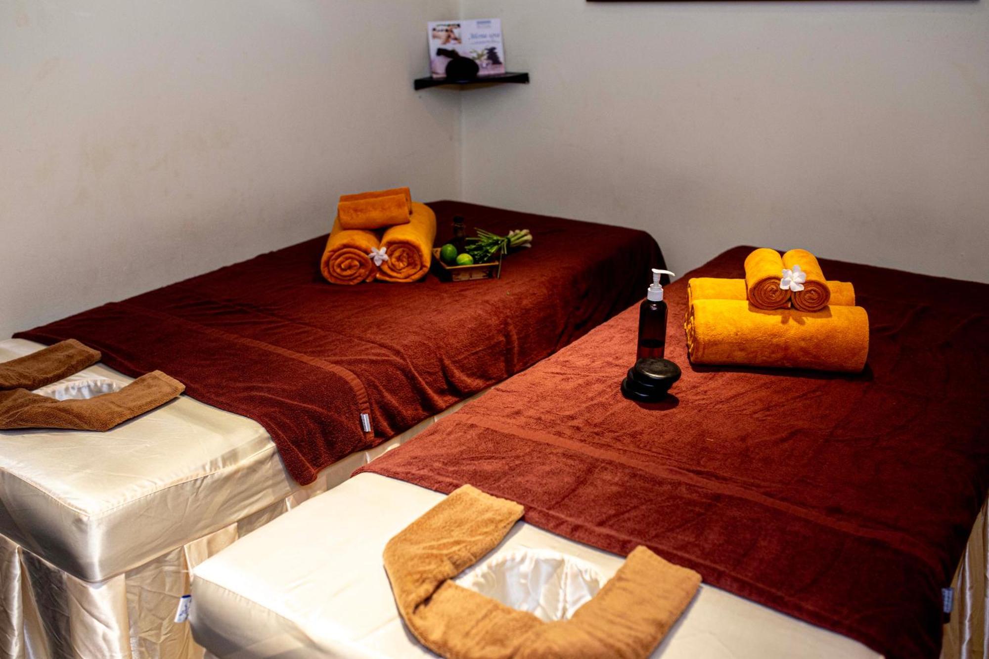 Royal Riverside Hoi An Hotel & Spa מראה חיצוני תמונה
