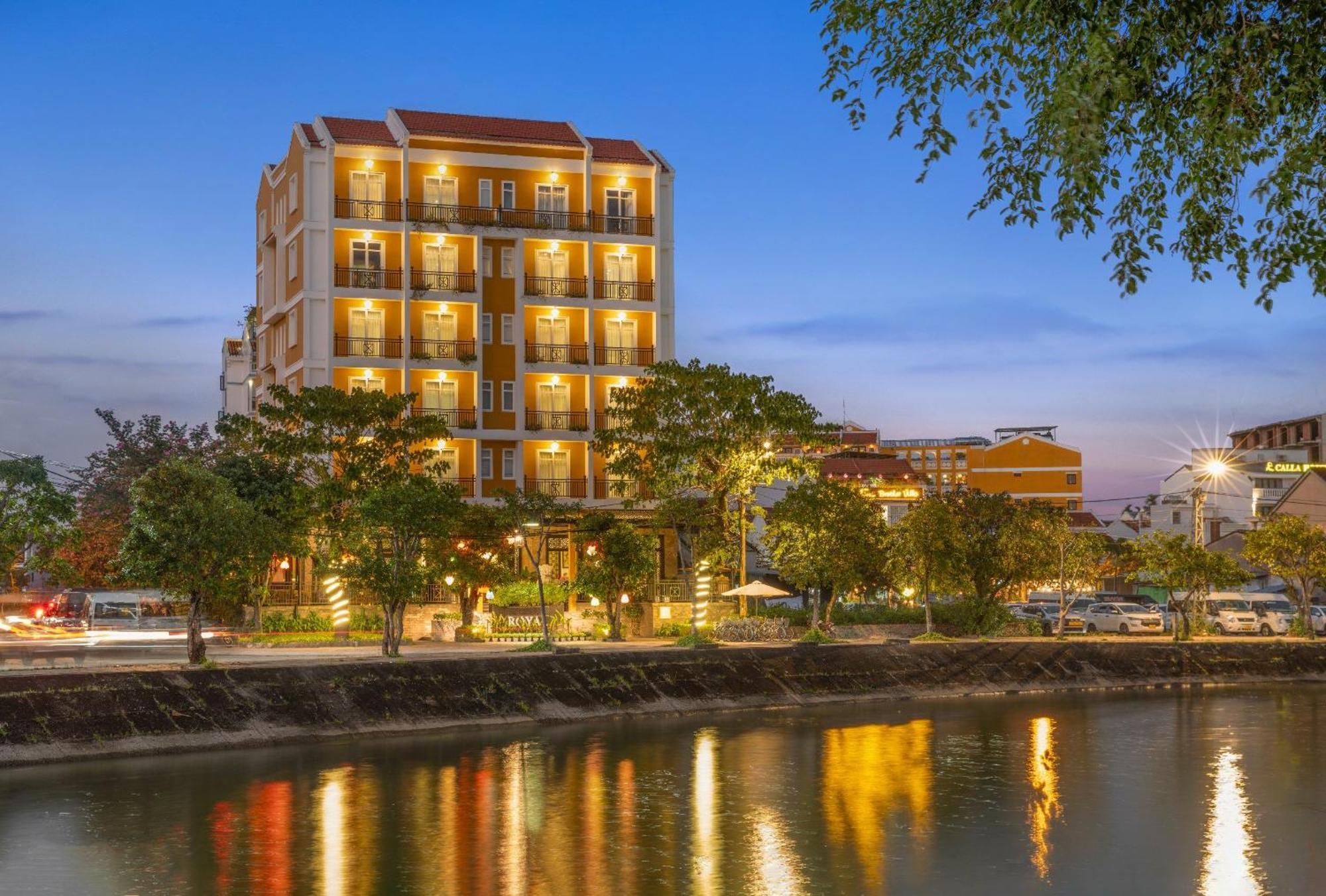 Royal Riverside Hoi An Hotel & Spa מראה חיצוני תמונה